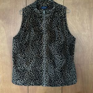 Velvet leopard vest